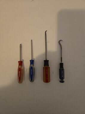Vintage Husky Screwdriver Set